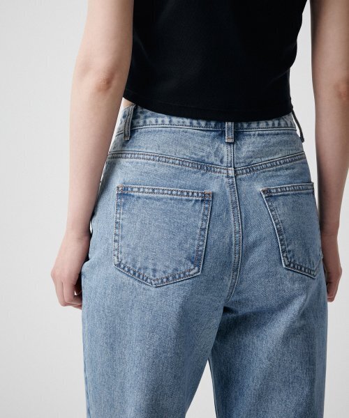 MUSINSA STANDARD WOMAN（ムシンサスタンダードウーマン）の「ウィメンズストレートクロップデニムパンツ[ライトインディゴ]（デニムパンツ・レディース・その他・24/25/26/27）」の5枚目の写真