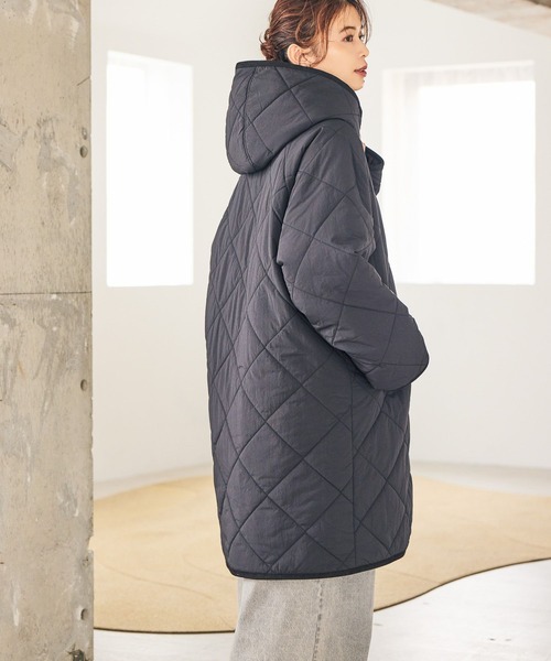 studio CLIP(スタディオクリップ)の「キルティングフードロングコート(ダウンジャケット/コート・レディース・モカ/ブラック/アイボリー・FREE)」の8枚目の写真