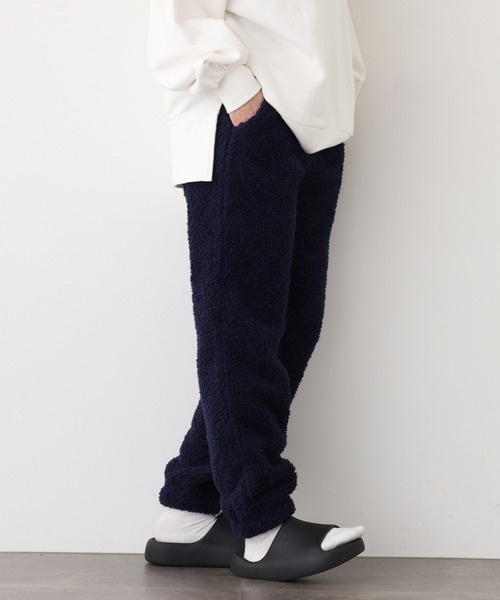 OMNES(オムネス)の「あったかふわシャギーパンツ(その他パンツ・レディース・ネイビー/チャコール・L/M)」の9枚目の写真