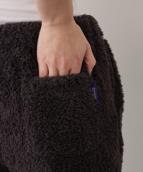 OMNES(オムネス)の「あったかふわシャギーパンツ(その他パンツ・レディース・ネイビー/チャコール・L/M)」の17枚目の写真