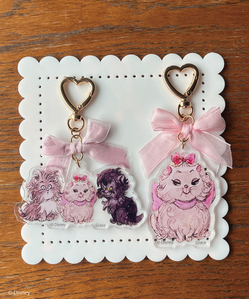 Disney(ディズニー)の「【Disney】おしゃれキャット / マリー アクリルリボンチャーム(チャーム・レディース・ピンク・FREE)」の9枚目の写真