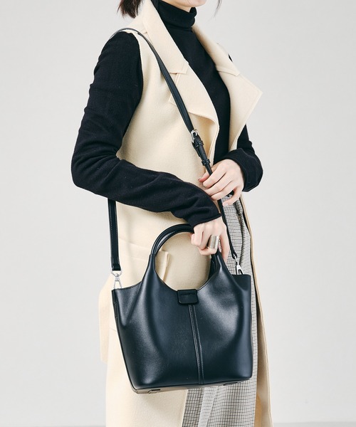 MISCH MASCH（ミッシュマッシュ）の「ソフトラウンド2wayバッグ（ハンドバッグ・レディース・ブラック/アイボリー/ベージュ・ﾌﾘ-）」の12枚目の写真