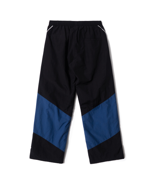 QT8 GARMENTS(キューティーエイトガーメント)の「LB Track Pants (Black/Blue)(スウェットパンツ・レディース・その他・MEDIUM/LARGE/X-LARGE)」の3枚目の写真