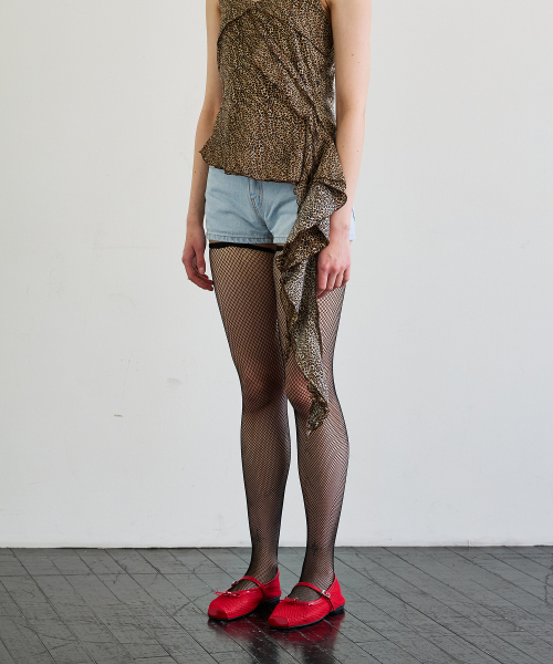ARI(アリ)の「PEPPY MICRO DENIM SHORTS / SKY BLUE(デニムパンツ・レディース・スカイブルー・SMALL/MEDIUM)」の2枚目の写真