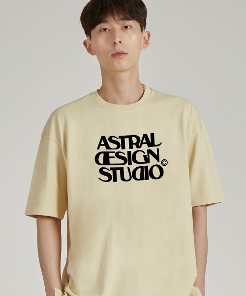 ASTRAL PROJECTION(アストラルプロジェクション)の「アストラルデザインスタジオ ラウンドネック 15番手コットン 半袖Tシャツ_バター(Tシャツ/カットソー・メンズ・その他・LARGE/X-LARGE/XX-LARGE)」の1枚目の写真