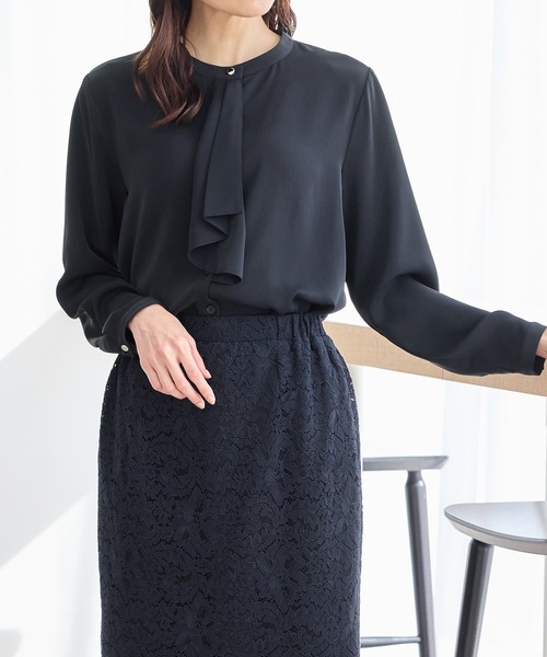 Honeys(ハニーズ)の「ボウタイブラウス(シャツ/ブラウス・レディース・ネイビー/ホワイト/ライトグレー/イエロー系その他/ピンク系その他・3L/L/LL/M/S)」の4枚目の写真