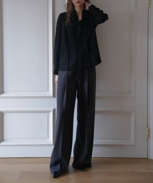 DEHEVE（デヘヴェ）の「Wool Wide Slacks [Charcoal]（スラックス・レディース・チャコールグレー・SMALL/MEDIUM）」の2枚目の写真