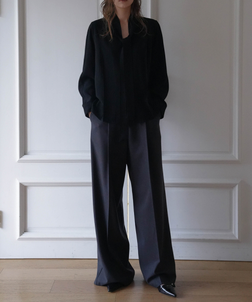 DEHEVE（デヘヴェ）の「Wool Wide Slacks [Charcoal]（スラックス・レディース・チャコールグレー・SMALL/MEDIUM）」の3枚目の写真