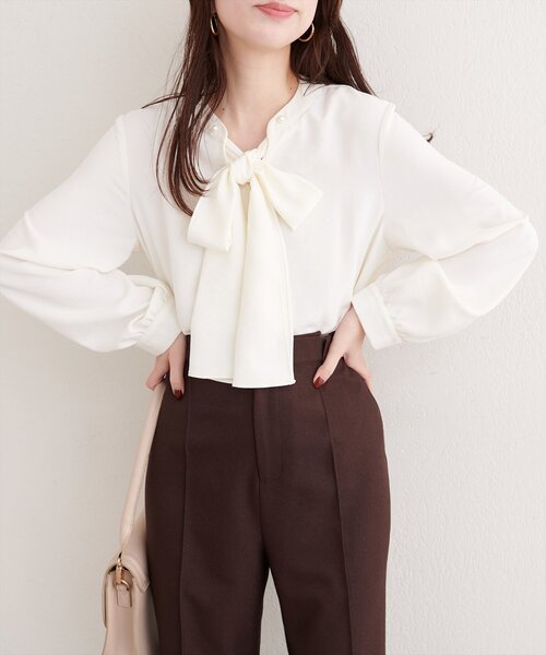 natural couture（ナチュラルクチュール）の「２WAYリボンタイブラウス（シャツ/ブラウス・レディース・グレイッシュベージュ/オフホワイト/グレー/ネイビー・FREE）」の6枚目の写真
