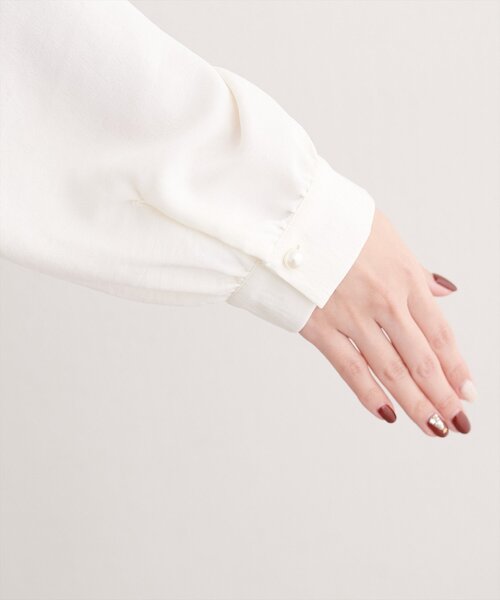 natural couture（ナチュラルクチュール）の「２WAYリボンタイブラウス（シャツ/ブラウス・レディース・グレイッシュベージュ/オフホワイト/グレー/ネイビー・FREE）」の20枚目の写真