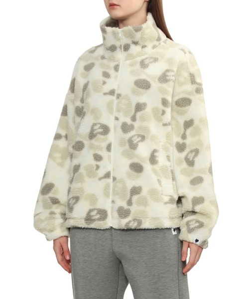 A BATHING APE(アベイシングエイプ)の「CAMO FLEECE JACKEY(その他アウター・レディース・アイボリー・FREE)」の3枚目の写真