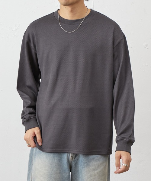COLONY 2139(コロニートゥーワンスリーナイン)の「ハニカムクルーネックプルオーバー(Tシャツ/カットソー・メンズ・チャコールグレー/ブラック/ホワイト・MEDIUM/LARGE)」の2枚目の写真