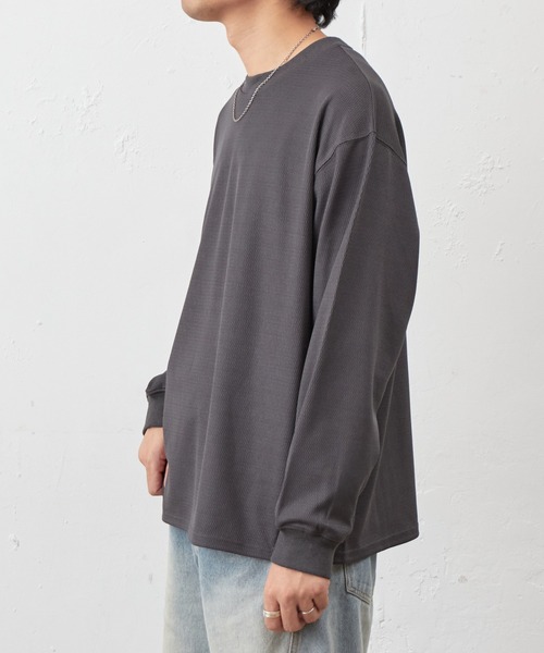 COLONY 2139(コロニートゥーワンスリーナイン)の「ハニカムクルーネックプルオーバー(Tシャツ/カットソー・メンズ・チャコールグレー/ブラック/ホワイト・MEDIUM/LARGE)」の21枚目の写真