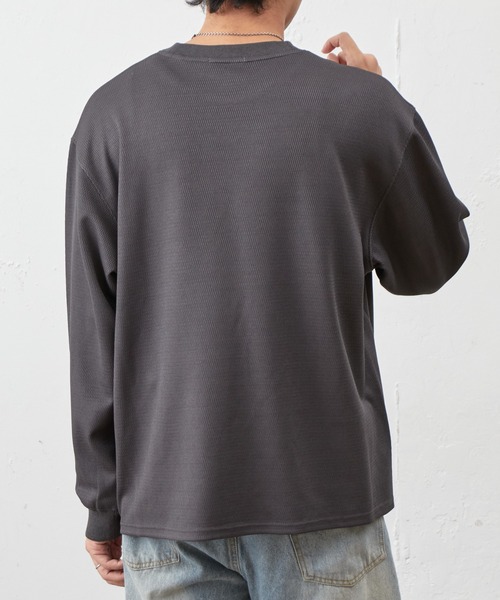 COLONY 2139(コロニートゥーワンスリーナイン)の「ハニカムクルーネックプルオーバー(Tシャツ/カットソー・メンズ・チャコールグレー/ブラック/ホワイト・MEDIUM/LARGE)」の22枚目の写真