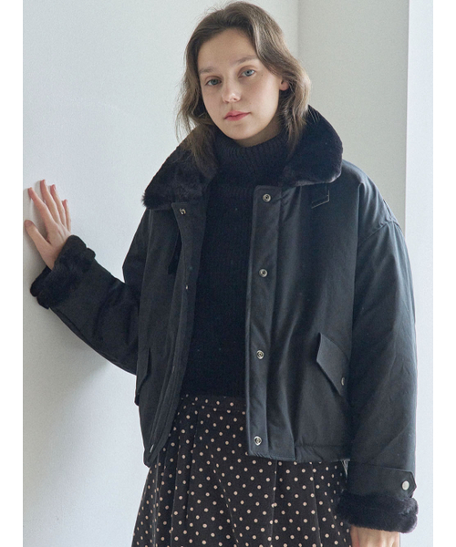 AVANT-G(アバン)の「Modern Fur Short Padding Jumper - BLACK(ダウンジャケット/コート・レディース・その他・FREE)」の1枚目の写真