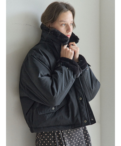 AVANT-G(アバン)の「Modern Fur Short Padding Jumper - BLACK(ダウンジャケット/コート・レディース・その他・FREE)」の3枚目の写真