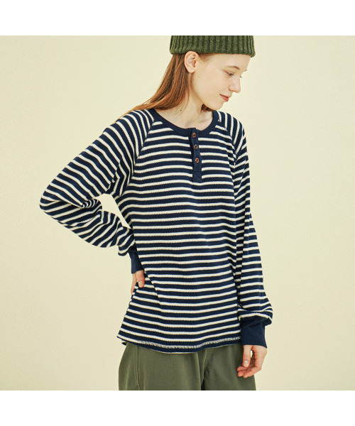 CHIQUITA（チキータ）の「ヘンリーネックスウェットシャツ（STワッフル）ネイビー243601TNV（Tシャツ/カットソー・レディース・その他・SMALL/MEDIUM）」の3枚目の写真