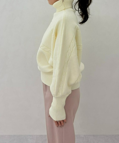MISCH MASCH(ミッシュマッシュ)の「一部店舗限定 襟付きケーブルショート丈ニットプルオーバー(ニット/セーター・レディース・ホワイト/グレー・フリ-)」の9枚目の写真