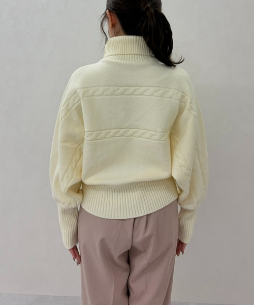 MISCH MASCH(ミッシュマッシュ)の「一部店舗限定 襟付きケーブルショート丈ニットプルオーバー(ニット/セーター・レディース・ホワイト/グレー・フリ-)」の10枚目の写真