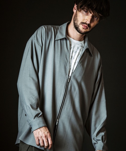 NO ID.(ノーアイディ)の「【NO ID.】V-Neck Zip Big Shirt / Vネック ジップ ビッグ シャツ(シャツ/ブラウス・メンズ・グレー/ホワイト/ブラック・ONE SIZE)」の3枚目の写真