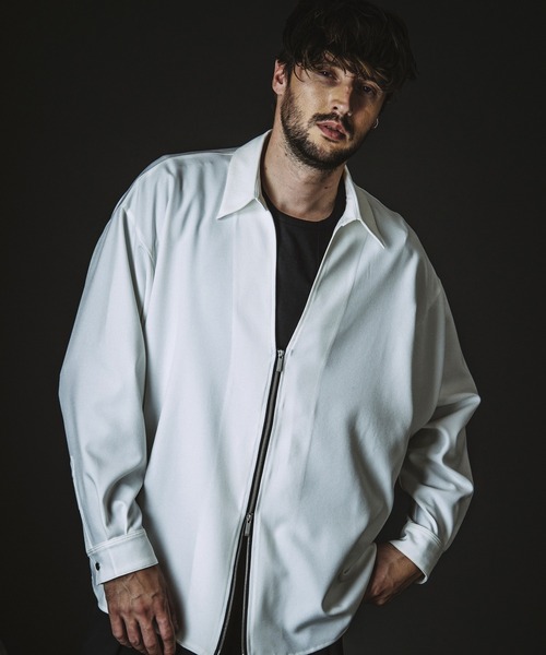 NO ID.(ノーアイディ)の「【NO ID.】V-Neck Zip Big Shirt / Vネック ジップ ビッグ シャツ(シャツ/ブラウス・メンズ・グレー/ホワイト/ブラック・ONE SIZE)」の4枚目の写真