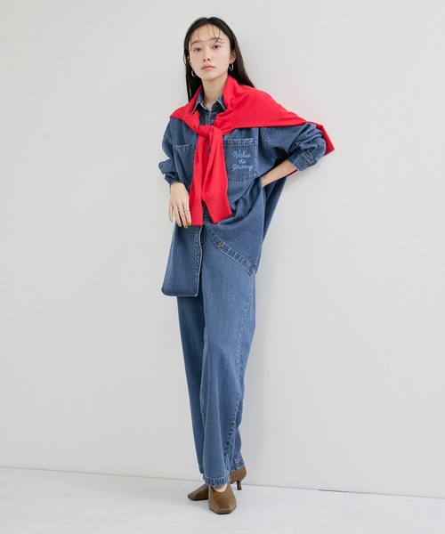 LE CERCLE par rope'(ルセルクルパーロペ)の「刺繍入りデニムシャツ/セットアップ対応(シャツ/ブラウス・レディース・ブルー系その他4/ブルー系その他・FREE)」の15枚目の写真