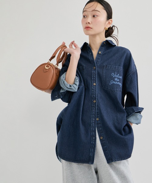 LE CERCLE par rope'(ルセルクルパーロペ)の「刺繍入りデニムシャツ/セットアップ対応(シャツ/ブラウス・レディース・ブルー系その他4/ブルー系その他・FREE)」の10枚目の写真