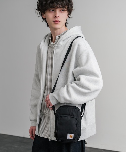 Carhartt(カーハート)の「Carhartt カーハート Crossbody Zip Bag 縦型クロスボディバッグ/ワンポイントロゴ斜め掛けショルダーバッグ(ショルダーバッグ・メンズ・ブラック/ブラウン/オリーブ・FREE)」の5枚目の写真