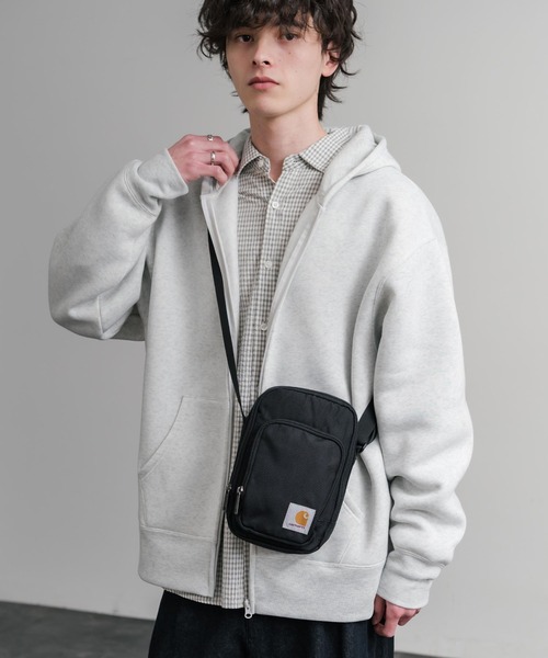 Carhartt(カーハート)の「Carhartt カーハート Crossbody Zip Bag 縦型クロスボディバッグ/ワンポイントロゴ斜め掛けショルダーバッグ(ショルダーバッグ・メンズ・ブラック/ブラウン/オリーブ・FREE)」の6枚目の写真