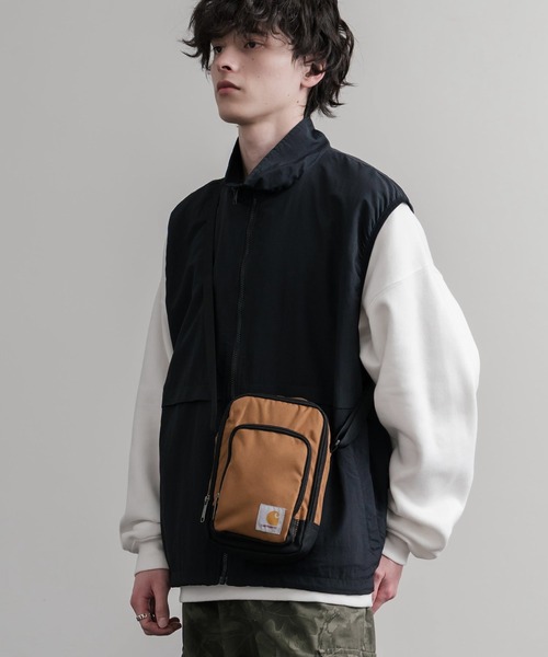 Carhartt(カーハート)の「Carhartt カーハート Crossbody Zip Bag 縦型クロスボディバッグ/ワンポイントロゴ斜め掛けショルダーバッグ(ショルダーバッグ・メンズ・ブラック/ブラウン/オリーブ・FREE)」の12枚目の写真