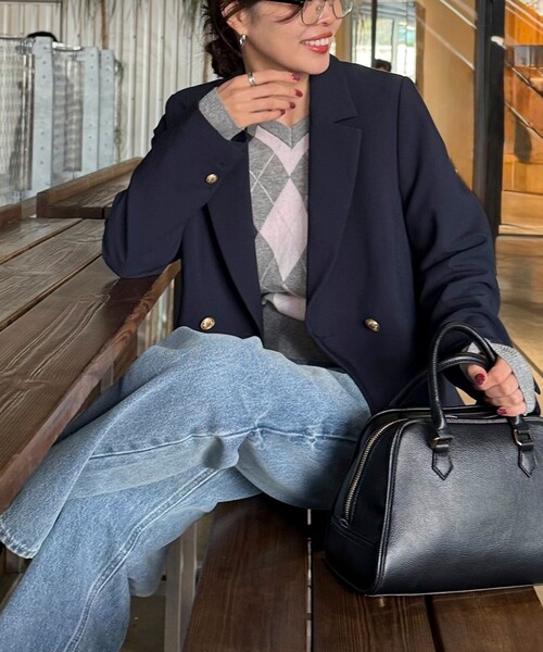fredy emue（フレディエミュ）の「【3サイズ展開/オンオフ使える】ダブルブレストジャケット（テーラードジャケット・レディース・ネイビー/ベージュ・34/38/36）」の4枚目の写真