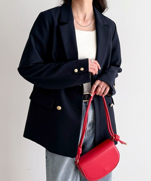 fredy emue（フレディエミュ）の「【3サイズ展開/オンオフ使える】ダブルブレストジャケット（テーラードジャケット・レディース・ネイビー/ベージュ・34/38/36）」の11枚目の写真