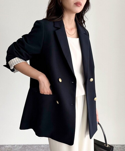 fredy emue（フレディエミュ）の「【3サイズ展開/オンオフ使える】ダブルブレストジャケット（テーラードジャケット・レディース・ネイビー/ベージュ・34/38/36）」の16枚目の写真