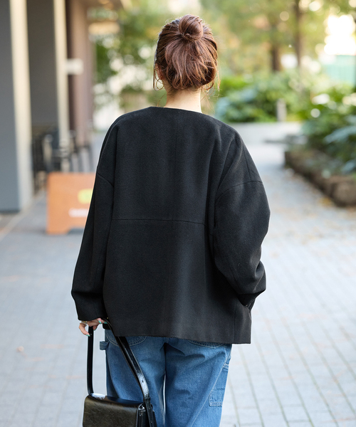 B.C STOCK（ベーセーストック）の「メルトモッサクルーネックショートコート（ノーカラーコート・レディース・アイボリー/ブラック・FREE）」の9枚目の写真