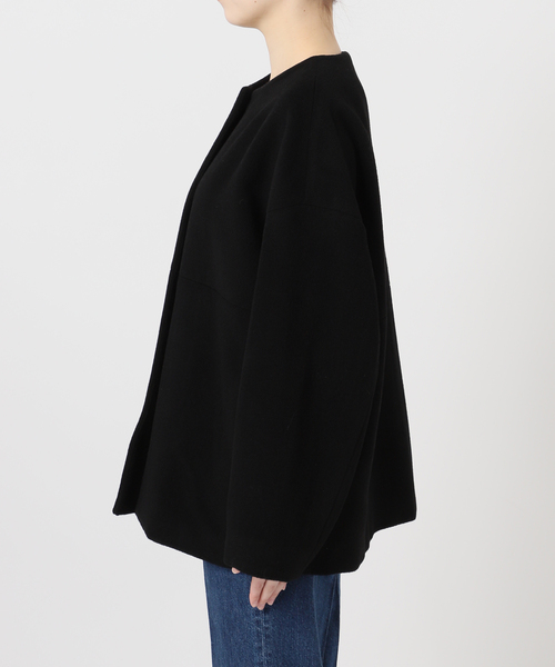 B.C STOCK（ベーセーストック）の「メルトモッサクルーネックショートコート（ノーカラーコート・レディース・アイボリー/ブラック・FREE）」の17枚目の写真