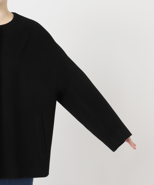 B.C STOCK（ベーセーストック）の「メルトモッサクルーネックショートコート（ノーカラーコート・レディース・アイボリー/ブラック・FREE）」の20枚目の写真