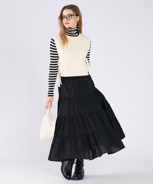 To b. by agnes b.(トゥービーバイアニエスベー)の「コットン サイドリボン ベスト(ベスト・レディース・ホワイト・FREE)」の2枚目の写真