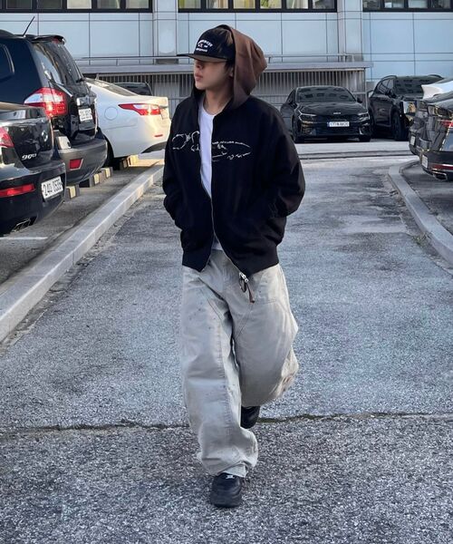 FDR(エフディーアール)の「Disk Logo Denim Applique Zip-Up Black(パーカー・メンズ・その他・SMALL/LARGE/MEDIUM)」の4枚目の写真