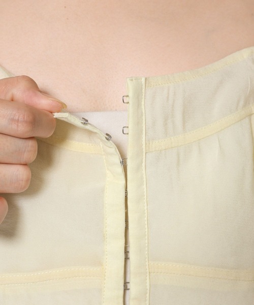 BABYLONE（バビロン）の「シアービスチェ（キャミソール・レディース・アイボリー/ブラック・フリー）」の17枚目の写真