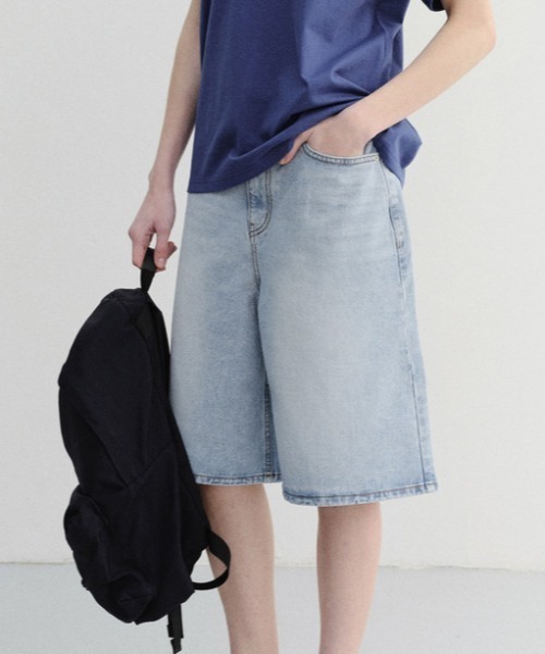 DUNST（ダンスト）の「【DUNST】デニムショーツ RELAXED BERMUDA DENIM SHORTS（デニムパンツ・レディース・インディゴブルー/ライトブルー・M/S）」の12枚目の写真