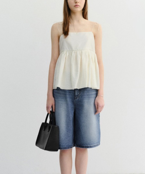 DUNST（ダンスト）の「【DUNST】デニムショーツ RELAXED BERMUDA DENIM SHORTS（デニムパンツ・レディース・インディゴブルー/ライトブルー・M/S）」の6枚目の写真