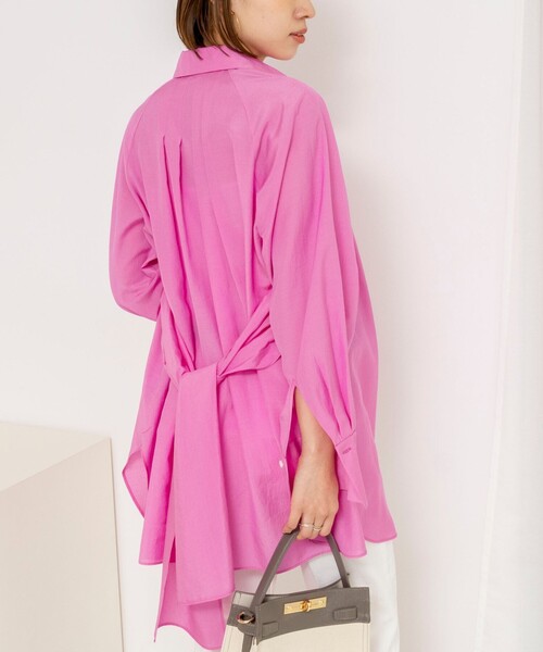 NOLLEY’S(ノーリーズ)の「ウォッシャブルウエストリボン2WAYロングシャツ(シャツ/ブラウス・レディース・オフホワイト/ピンク/ライトブルー・38)」の3枚目の写真