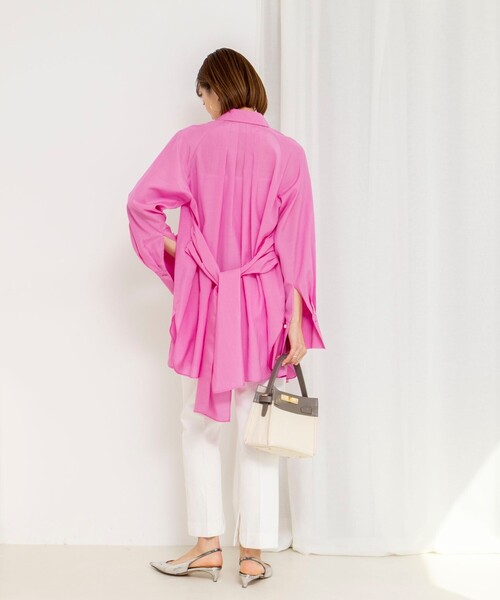 NOLLEY’S(ノーリーズ)の「ウォッシャブルウエストリボン2WAYロングシャツ(シャツ/ブラウス・レディース・オフホワイト/ピンク/ライトブルー・38)」の12枚目の写真