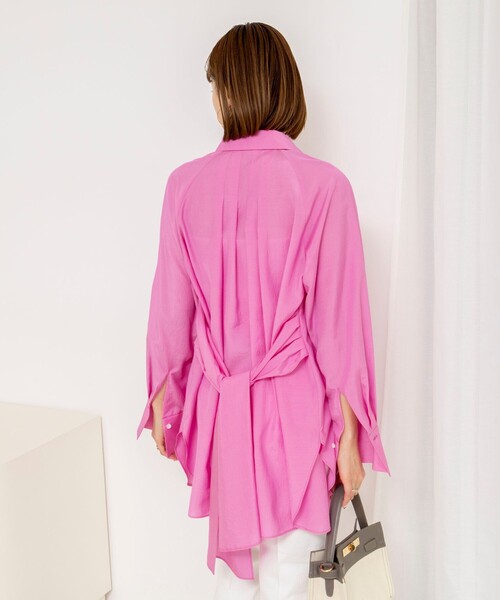 NOLLEY’S(ノーリーズ)の「ウォッシャブルウエストリボン2WAYロングシャツ(シャツ/ブラウス・レディース・オフホワイト/ピンク/ライトブルー・38)」の15枚目の写真