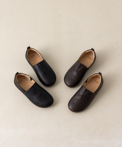 riziere（リジェール）の「フェイクレザースリッポンシューズ（スリッポン・キッズ・ブラウン/ブラック・18/17/19/21/16/22/20）」の3枚目の写真