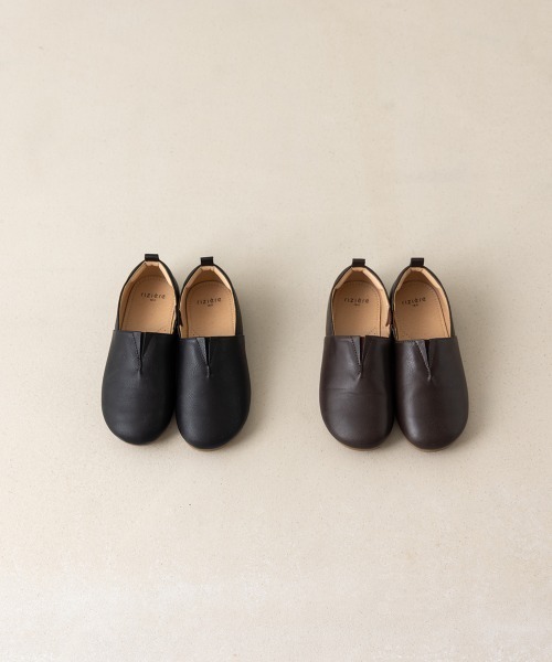 riziere（リジェール）の「フェイクレザースリッポンシューズ（スリッポン・キッズ・ブラウン/ブラック・18/17/19/21/16/22/20）」の4枚目の写真