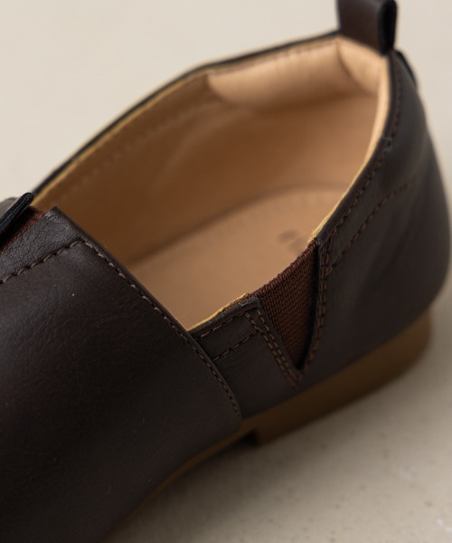 riziere（リジェール）の「フェイクレザースリッポンシューズ（スリッポン・キッズ・ブラウン/ブラック・18/17/19/21/16/22/20）」の11枚目の写真