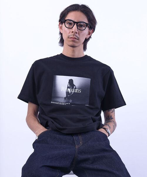 FFEIN(フェイン)の「【FFEIN(フェイン)】モノトーンフォトプリントショート丈Tシャツ / Tシャツ クルーネック 半袖 プリント フォト 【短丈】(Tシャツ/カットソー・メンズ・ブラック/アッシュグレー/ホワイト・LARGE/MEDIUM/SMALL)」の11枚目の写真