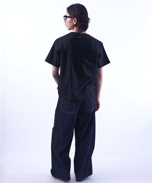 FFEIN(フェイン)の「【FFEIN(フェイン)】モノトーンフォトプリントショート丈Tシャツ / Tシャツ クルーネック 半袖 プリント フォト 【短丈】(Tシャツ/カットソー・メンズ・ブラック/アッシュグレー/ホワイト・LARGE/MEDIUM/SMALL)」の16枚目の写真