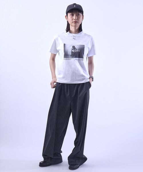 FFEIN(フェイン)の「【FFEIN(フェイン)】モノトーンフォトプリントショート丈Tシャツ / Tシャツ クルーネック 半袖 プリント フォト 【短丈】(Tシャツ/カットソー・メンズ・ブラック/アッシュグレー/ホワイト・LARGE/MEDIUM/SMALL)」の21枚目の写真